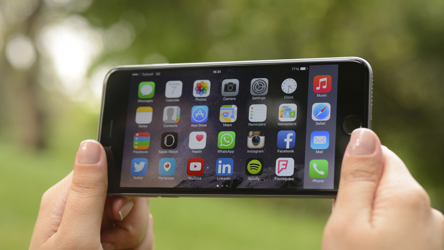 Man Claims Apple Stole His iPhone Design and Files $10 bn Lawsuit